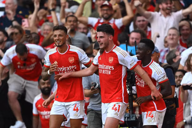 Arsenal đánh bại MU bằng 3 tuyệt phẩm ảnh 27 Arsenal đánh bại MU bằng 3 tuyệt phẩm ảnh 27