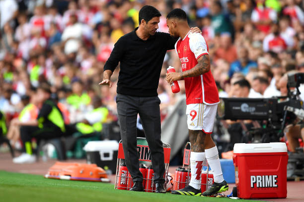 Arsenal đánh bại MU bằng 3 tuyệt phẩm ảnh 24 Arsenal đánh bại MU bằng 3 tuyệt phẩm ảnh 24