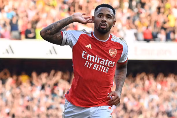 Arsenal đánh bại MU bằng 3 tuyệt phẩm ảnh 28 Arsenal đánh bại MU bằng 3 tuyệt phẩm ảnh 28