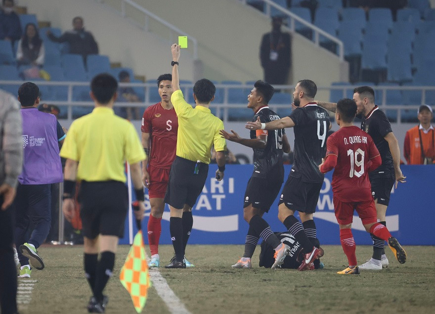 Văn Hậu tỏ ra lạnh lùng suốt trận đấu. Ảnh: Như Ý Văn Hậu tỏ ra lạnh lùng suốt trận đấu. Ảnh: Như Ý