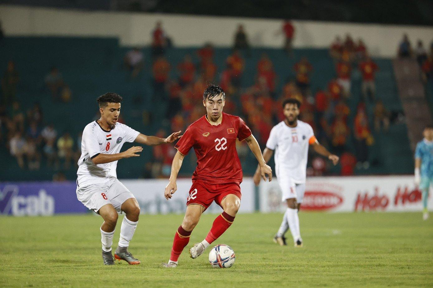 Hoàng Văn Toản có cơ hội đá chính Hoàng Văn Toản có cơ hội đá chính