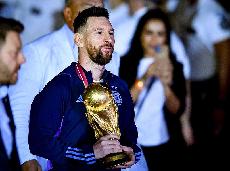 Messi hoàn tất bộ sưu tập danh hiệu đồ sộ với chức vô địch World Cup 2022 Messi hoàn tất bộ sưu tập danh hiệu đồ sộ với chức vô địch World Cup 2022