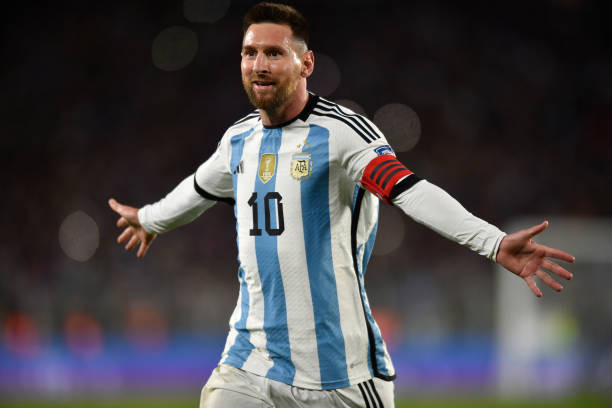 Messi ăn mừng bàn duy nhất của trận đấu