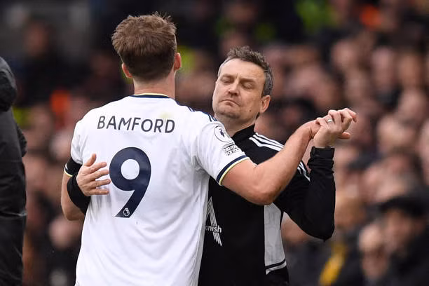 Thắng Leeds 2-0, MU bám sát Arsenal trên tốp đầu ảnh 16