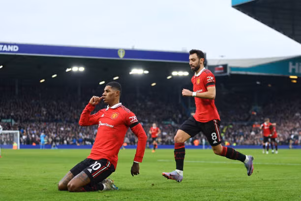 Thắng Leeds 2-0, MU bám sát Arsenal trên tốp đầu ảnh 19
