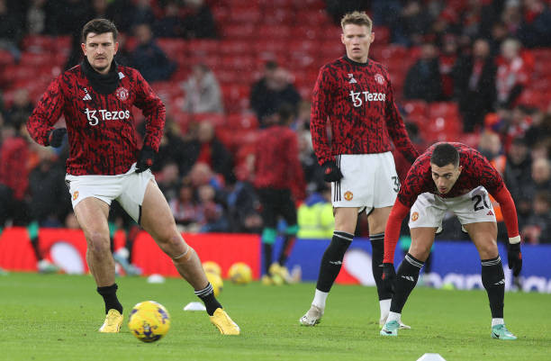 Hàng thủ ngủ mơ, MU nhận trái đắng ngay tại Old Trafford ảnh 10