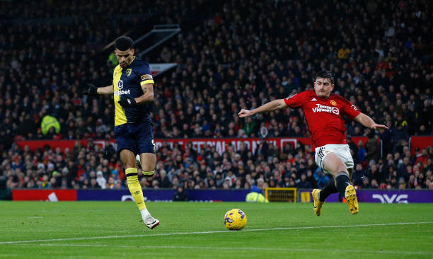 Hàng thủ ngủ mơ, MU nhận trái đắng ngay tại Old Trafford ảnh 12