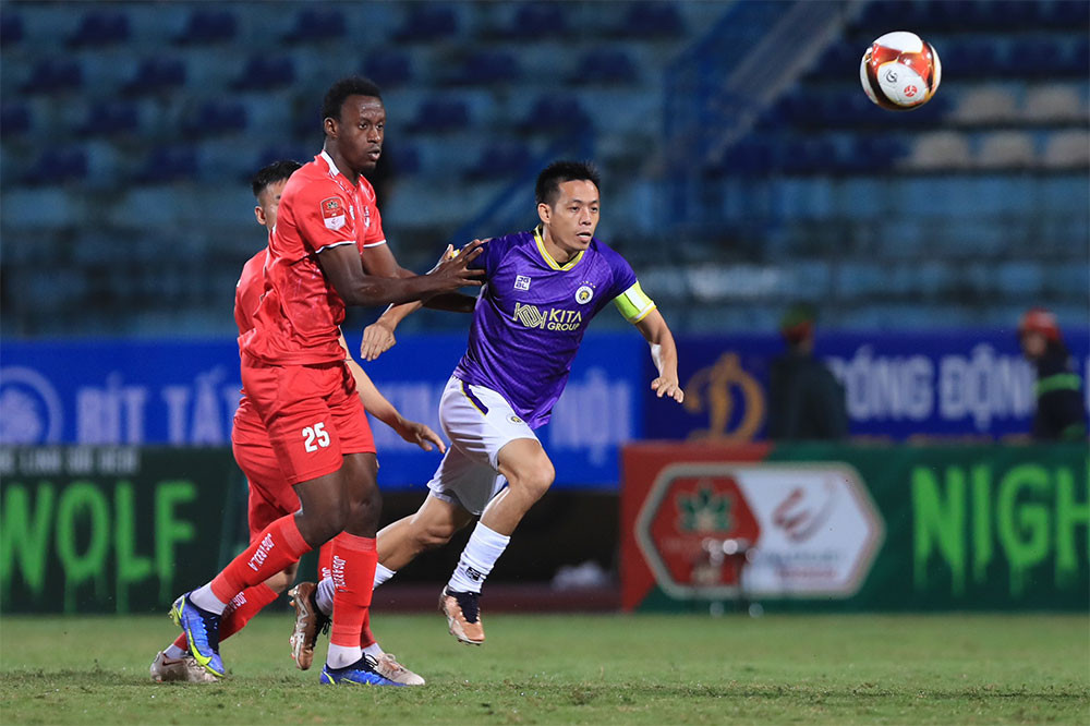 Hà Nội FC chưa thoát khỏi khó khăn