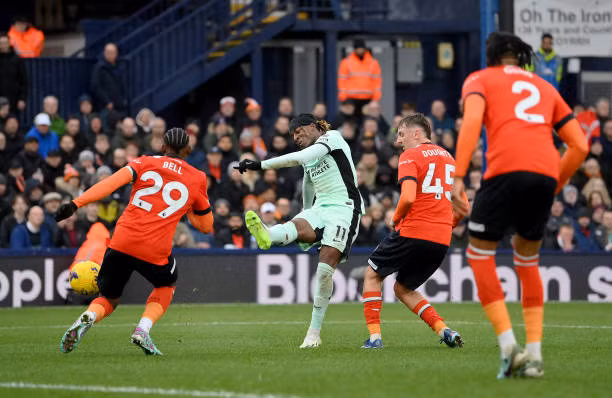 Chelsea thắng nghẹt thở Luton sau màn rượt đuổi tỉ số ảnh 10
