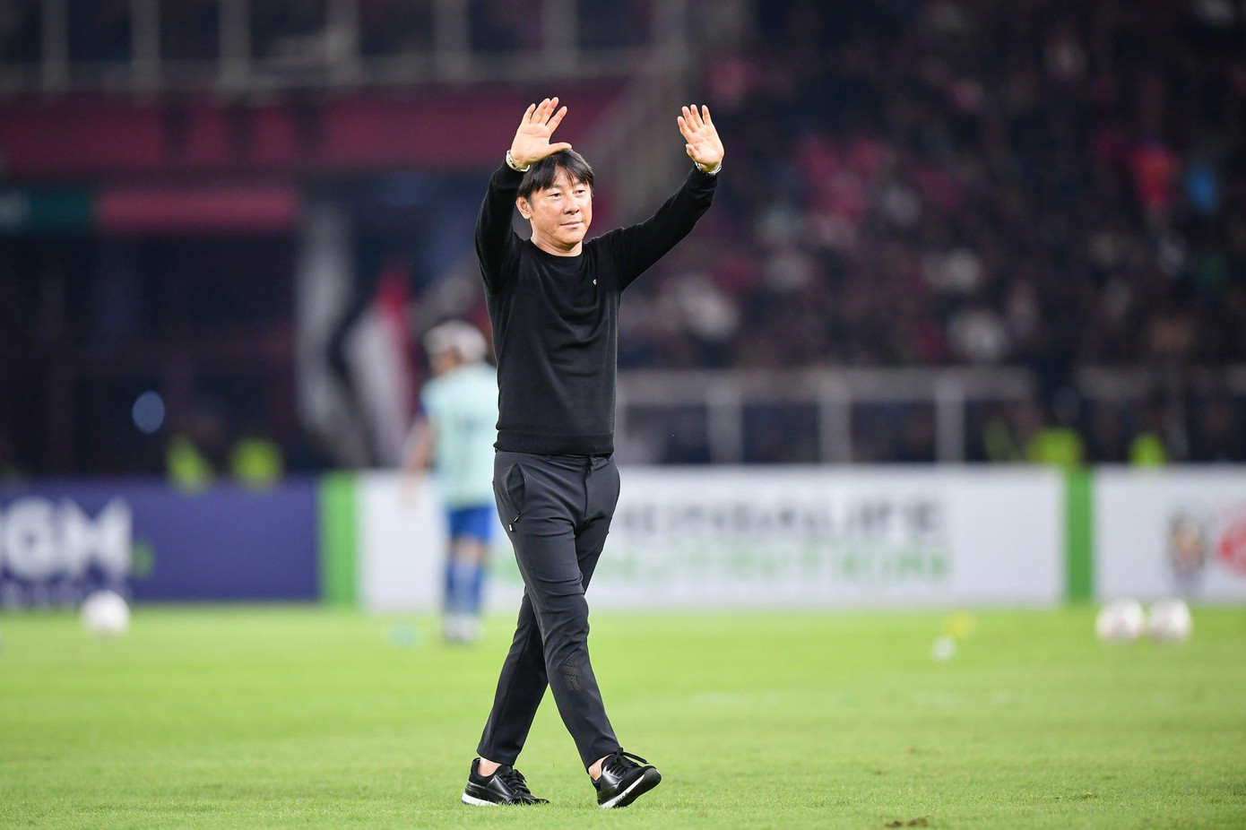 HLV Shin Tae-yong sẽ tiếp tục dẫn dắt các ĐT Indonesia đến hết năm 2023