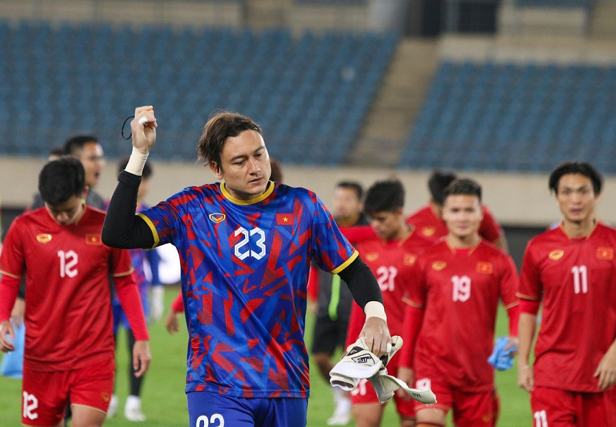 Tuyển Việt Nam tự túc chi phí ở Hàn Quốc