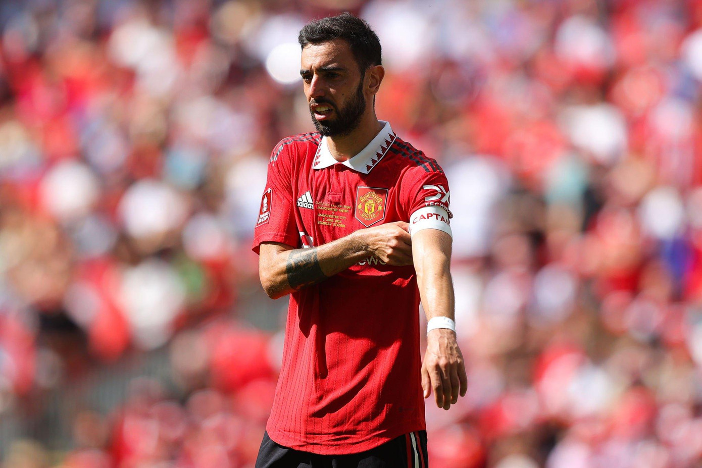 Bruno Fernandes chính thức trở thành đội trưởng MU Bruno Fernandes chính thức trở thành đội trưởng MU