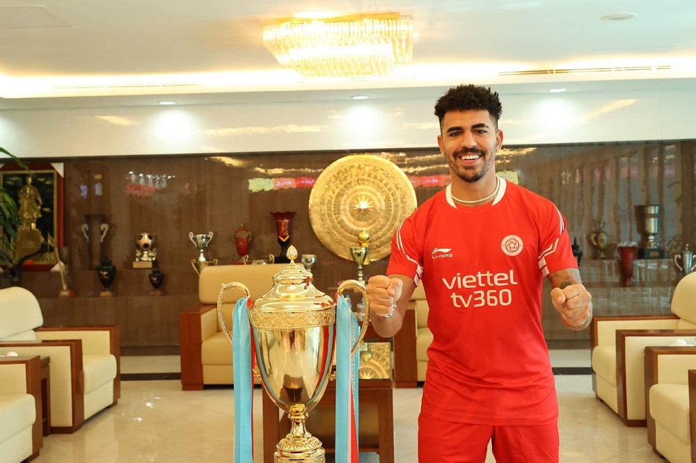 Essam từng là đồng đội của Salah Essam từng là đồng đội của Salah