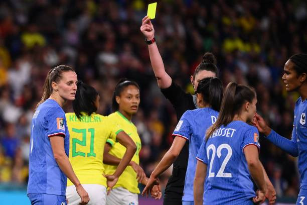 Tuyển nữ Pháp vượt lên đầu bảng sau khi đánh bại Brazil 2-1 ảnh 22