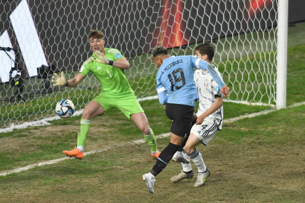 Cận cảnh bàn thắng duy nhất của U20 Uruguay