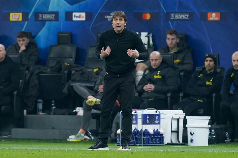 HLV Conte hài lòng với màn trình diễn của Tottenham HLV Conte hài lòng với màn trình diễn của Tottenham