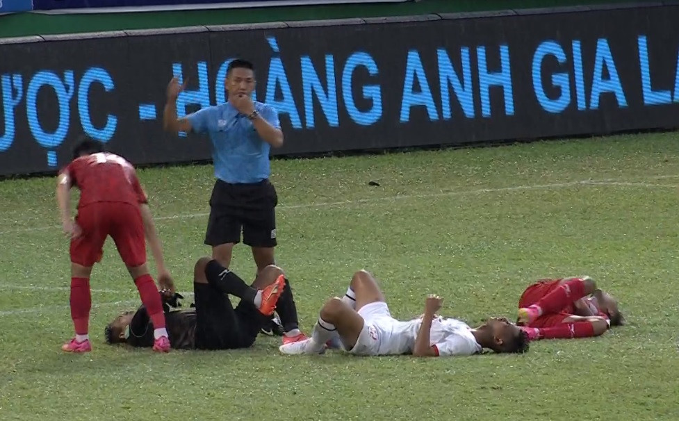 Tuấn Anh sút hỏng penalty, HAGL thất bại trước PVP-CAND ở tứ kết Cúp Quốc gia 2023 ảnh 3 Tuấn Anh sút hỏng penalty, HAGL thất bại trước PVP-CAND ở tứ kết Cúp Quốc gia 2023 ảnh 3