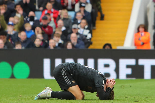 Arsenal ngược dòng đầy cảm xúc trong cuộc đua bàn thắng ở Villa Park ảnh 13 Arsenal ngược dòng đầy cảm xúc trong cuộc đua bàn thắng ở Villa Park ảnh 13