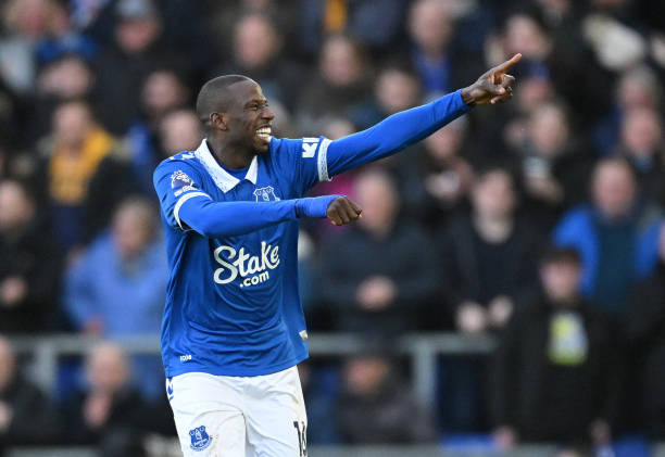 Hạ Chelsea 2-0, Everton thoát nhóm xuống hạng ảnh 15