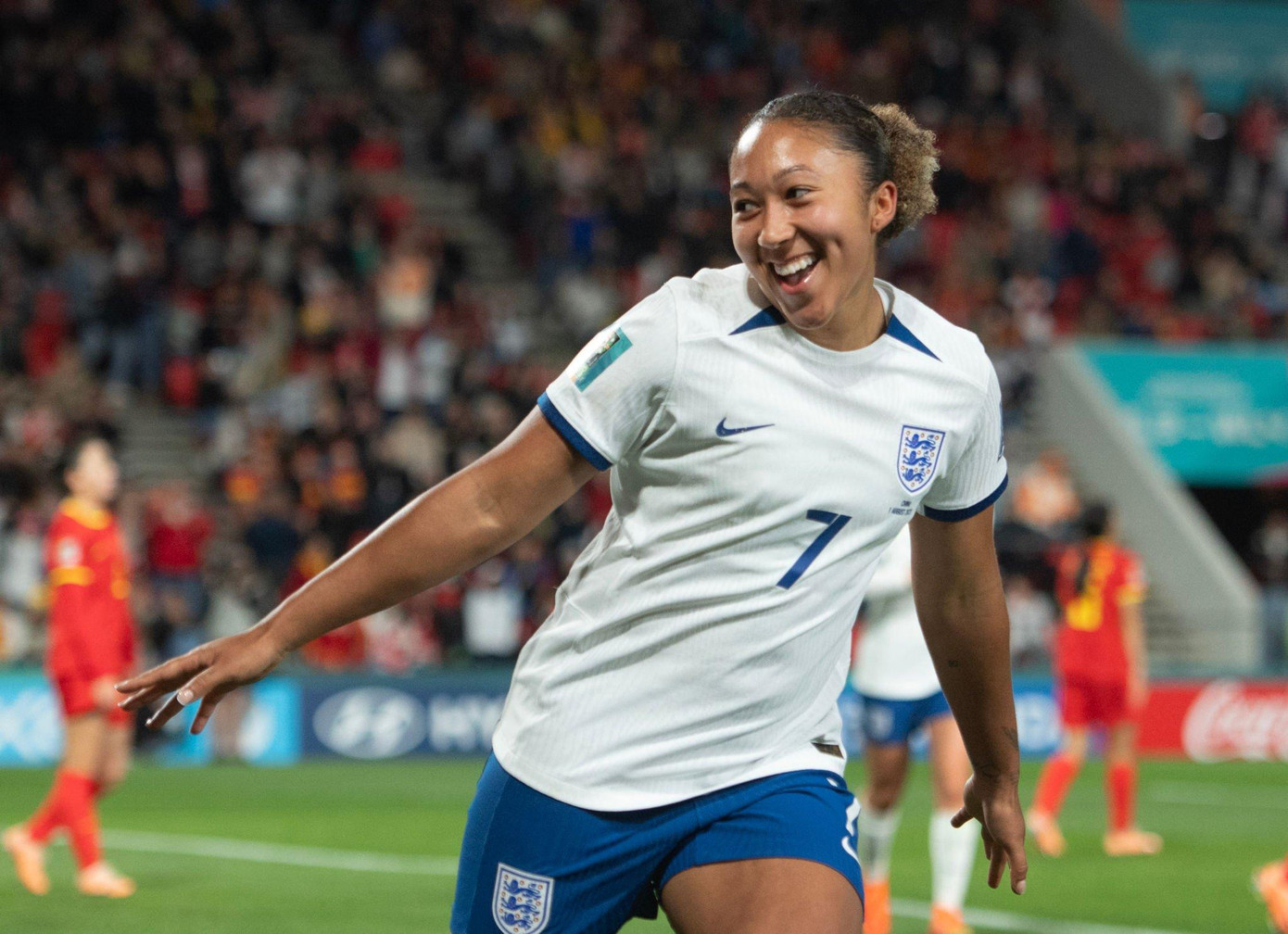 Hàng công tuyển nữ Anh đang thăng hoa