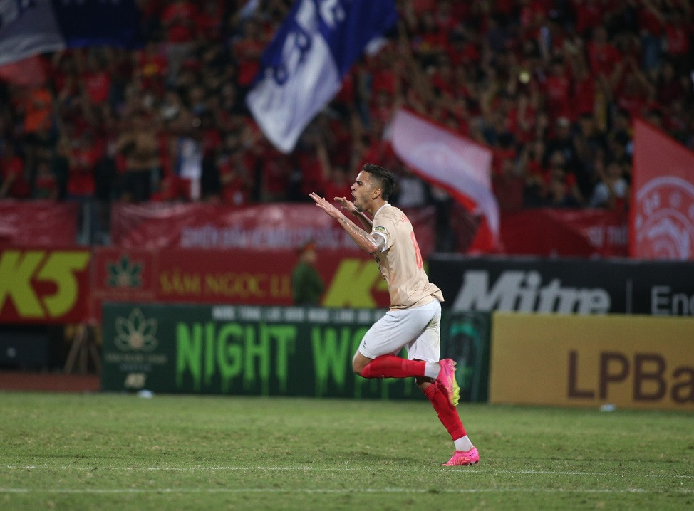 Night Wolf V.League 1-2023/24: CAHN nối mạch thắng, CLB Hà Nội kéo dài mạch thua ảnh 13 Night Wolf V.League 1-2023/24: CAHN nối mạch thắng, CLB Hà Nội kéo dài mạch thua ảnh 13