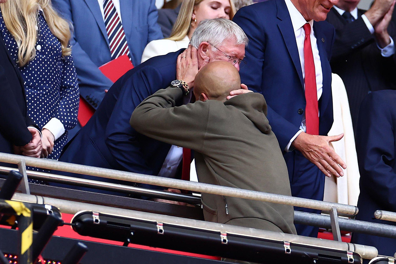 Sir Alex dành tình cảm đặc biệt cho Pep Guardiola