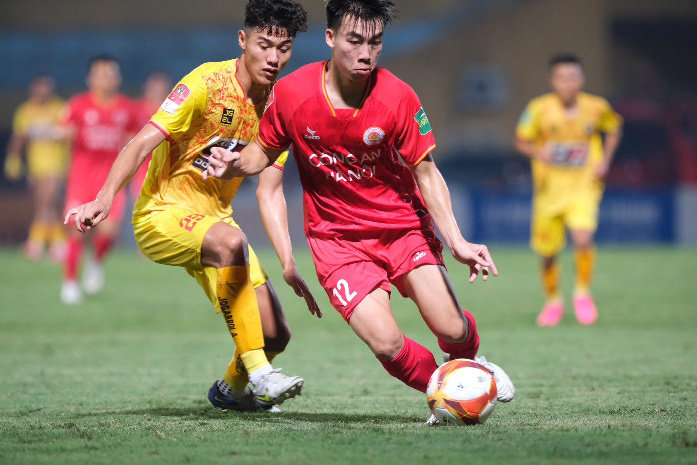 CAHN lên ngôi vô địch sau trận hòa 1-1 với Thanh Hóa ảnh 29