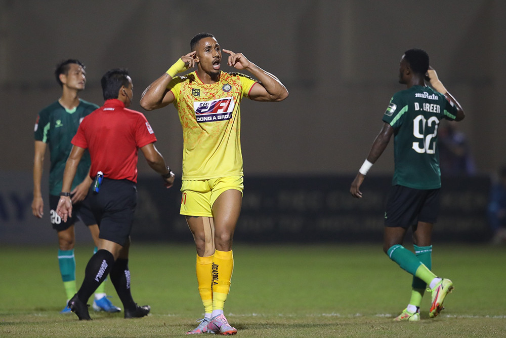 Thanh Hóa đang bay cao với lối chơi hiện đại. Ảnh: VPF