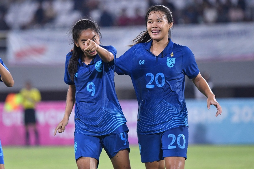U19 nữ Thái Lan thắng đậm U19 nữ Indonesia trong thế hơn người sớm U19 nữ Thái Lan thắng đậm U19 nữ Indonesia trong thế hơn người sớm