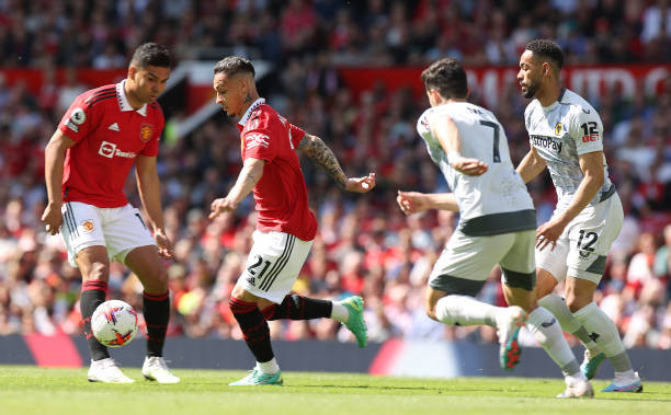 MU bắt kịp Newcastle sau thắng lợi 2-0 trước Wolves ảnh 9