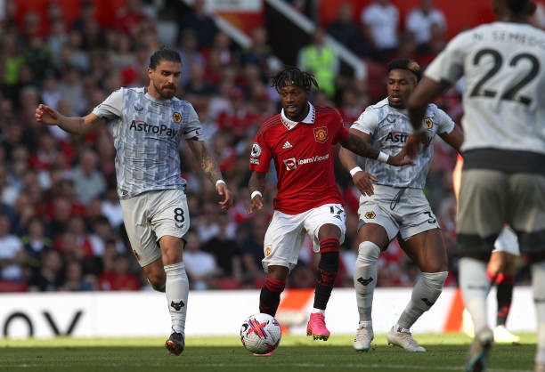 MU bắt kịp Newcastle sau thắng lợi 2-0 trước Wolves ảnh 15