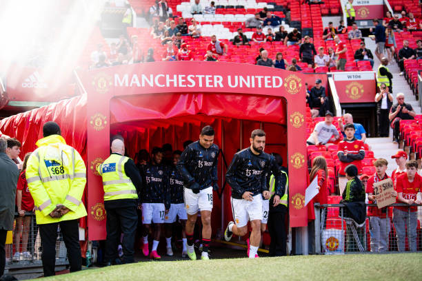 MU bắt kịp Newcastle sau thắng lợi 2-0 trước Wolves ảnh 3