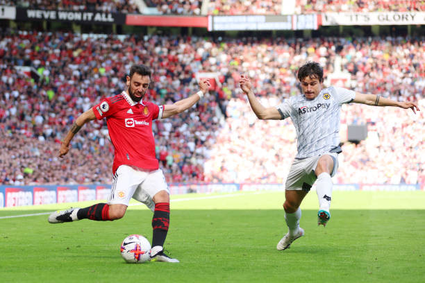 MU bắt kịp Newcastle sau thắng lợi 2-0 trước Wolves ảnh 14