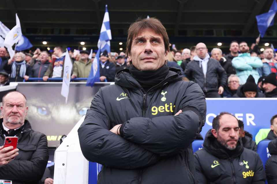 Conte đang gặp vô số khó khăn ở Tottenham Conte đang gặp vô số khó khăn ở Tottenham