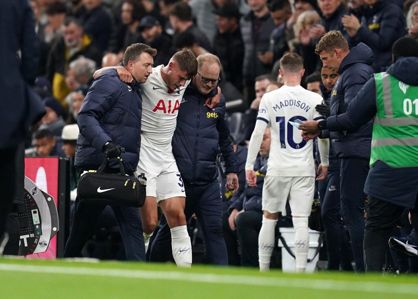 Hai trụ cột Tottenham chấn thương cùng lúc trước Chelsea Hai trụ cột Tottenham chấn thương cùng lúc trước Chelsea