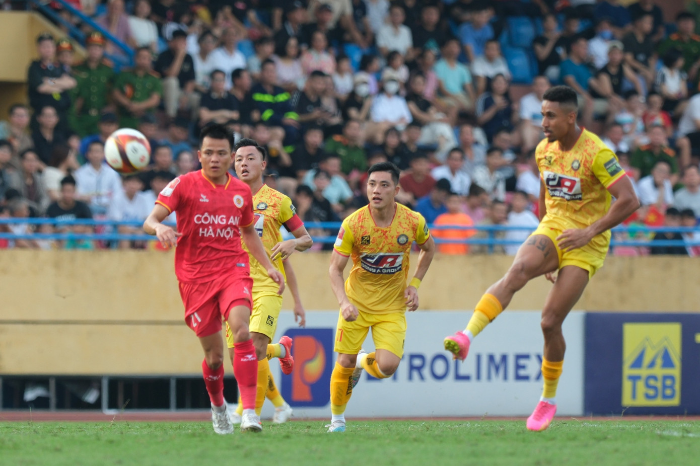 Thanh Hóa chưa phải chịu sức ép nào đáng kể từ CAHN. Ảnh: Mạnh Thắng