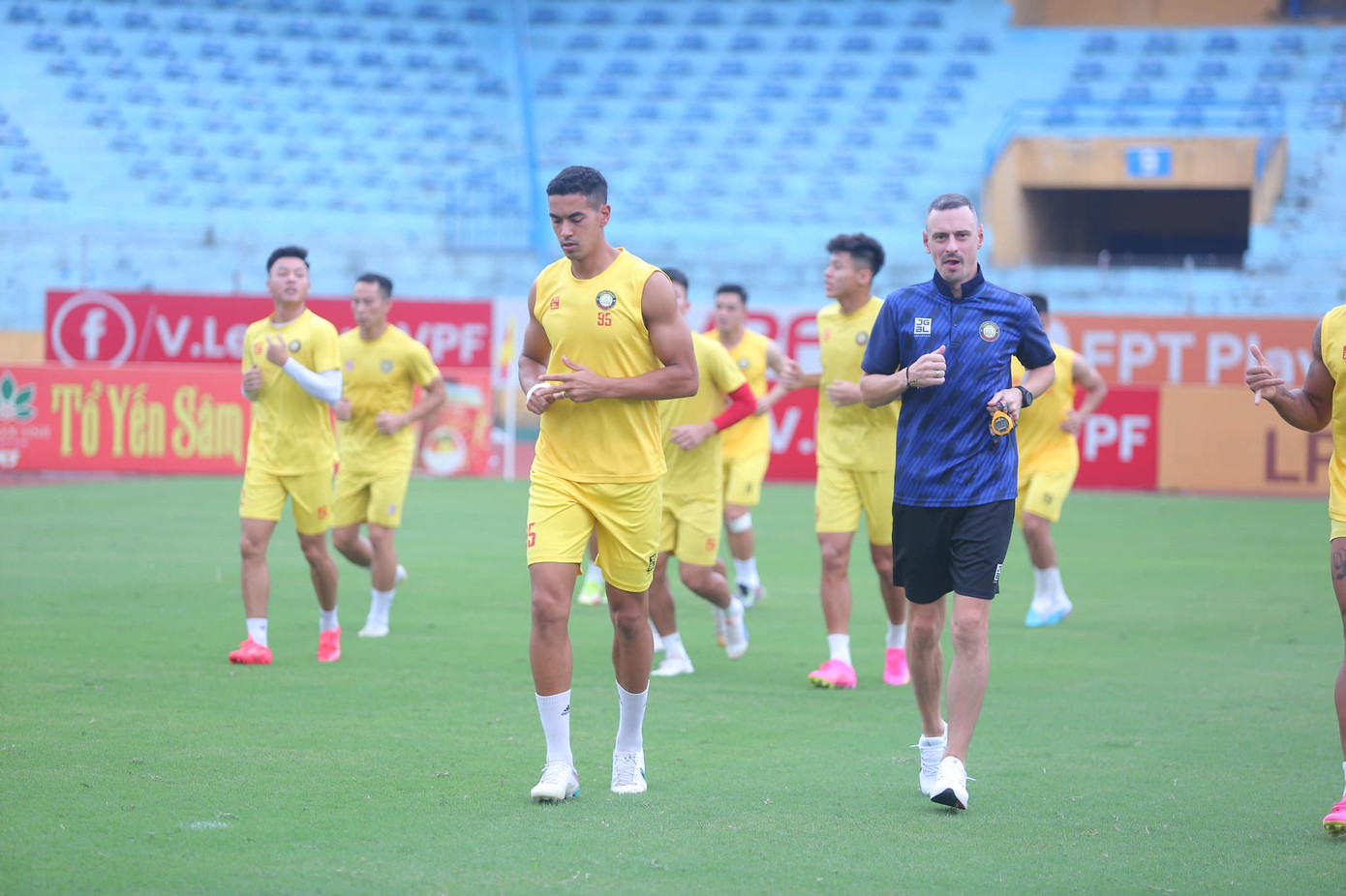 CAHN lên ngôi vô địch sau trận hòa 1-1 với Thanh Hóa ảnh 4