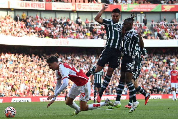 Arsenal đánh bại MU bằng 3 tuyệt phẩm ảnh 20 Arsenal đánh bại MU bằng 3 tuyệt phẩm ảnh 20