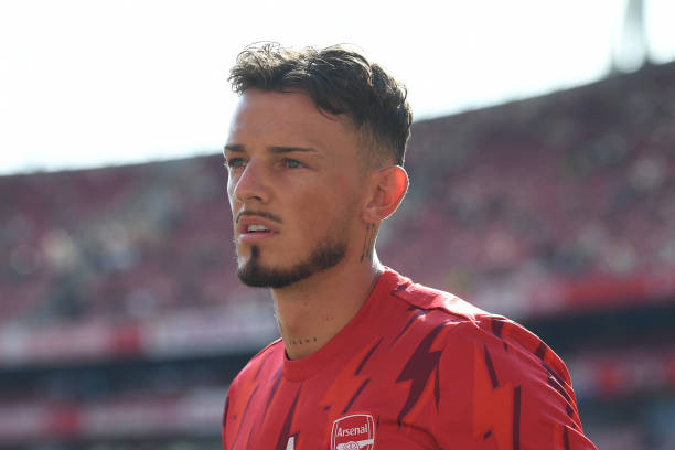 Ben White sẽ được đẩy sang cánh phải thay Partey Ben White sẽ được đẩy sang cánh phải thay Partey