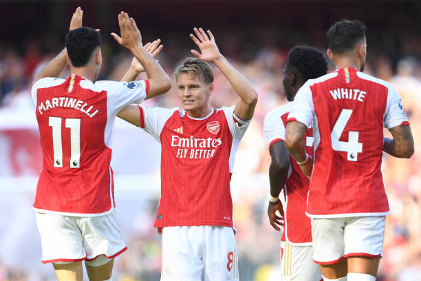 Arsenal đánh bại MU bằng 3 tuyệt phẩm ảnh 16 Arsenal đánh bại MU bằng 3 tuyệt phẩm ảnh 16