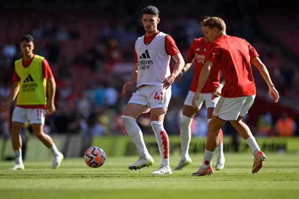 Ở giữa sân, Arsenal vẫn dùng bộ 3 tiền vệ Rice, Havertz và Odegaard Ở giữa sân, Arsenal vẫn dùng bộ 3 tiền vệ Rice, Havertz và Odegaard