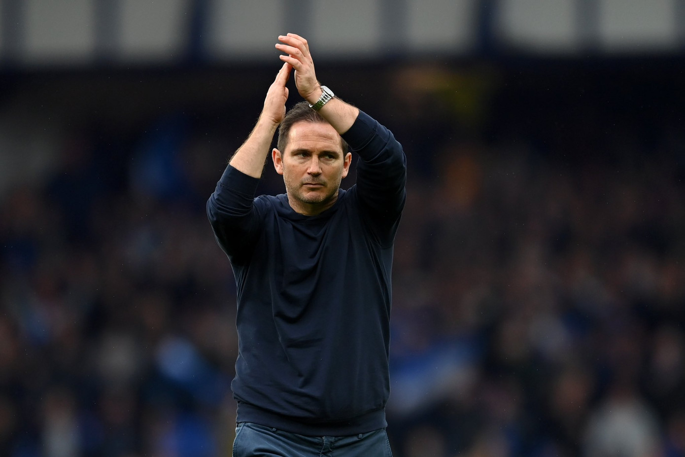 Frank Lampard chấp nhận làm HLV tạm thời cho Chelsea Frank Lampard chấp nhận làm HLV tạm thời cho Chelsea