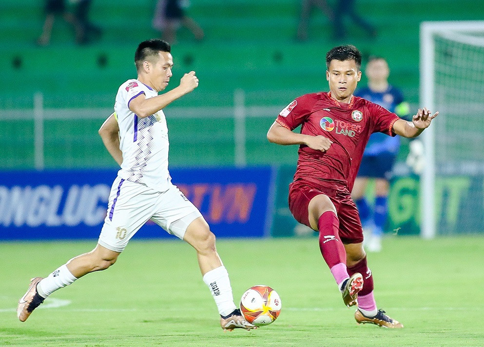 Văn Quyết và đồng đội chịu trận thua đầu tiên ở mùa giải 2023 Văn Quyết và đồng đội chịu trận thua đầu tiên ở mùa giải 2023