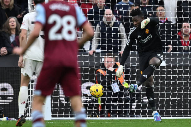 West Ham ‘đàn áp’ MU bằng chiến thắng 2-0 ảnh 16 West Ham ‘đàn áp’ MU bằng chiến thắng 2-0 ảnh 16