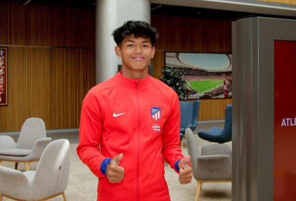 Santiago Rublico trong màu áo Atletico Madrid Santiago Rublico trong màu áo Atletico Madrid