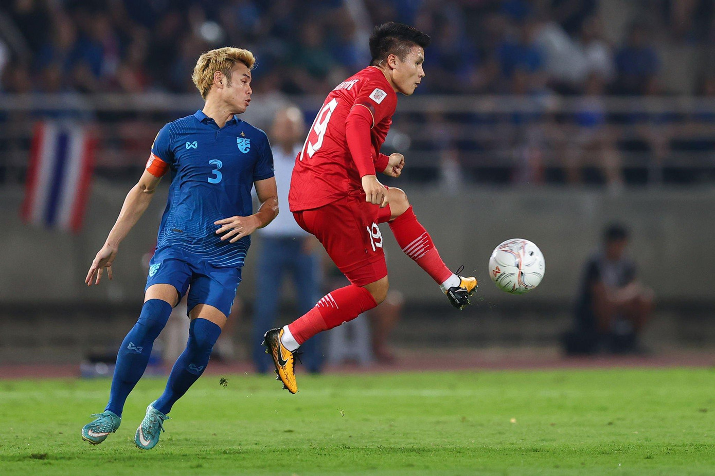 Quang Hải đang trên đường đến Thái Lan thi đấu Quang Hải đang trên đường đến Thái Lan thi đấu