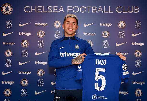 Enzo Fernandez thỏa mộng gia nhập Chelsea