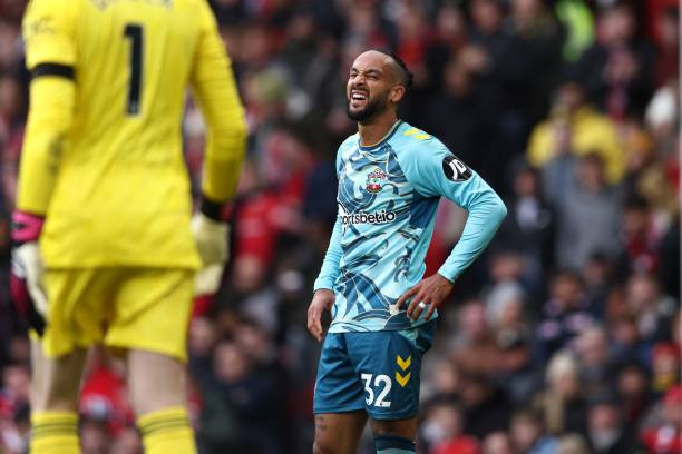 Chơi thiếu người trong 60 phút, MU may mắn thoát thua ảnh 14