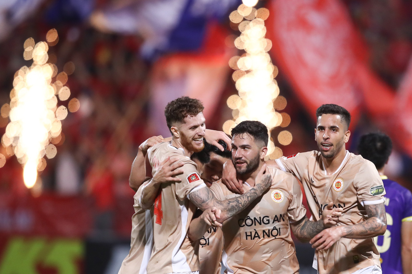 Hàng công khủng của CAHN sẽ đè bẹp HAGL Hàng công khủng của CAHN sẽ đè bẹp HAGL