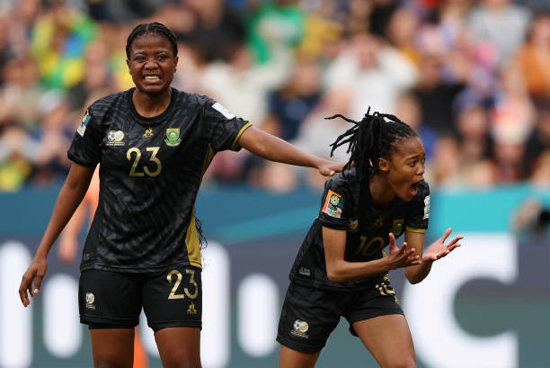 Motlhalo tiếc nuối